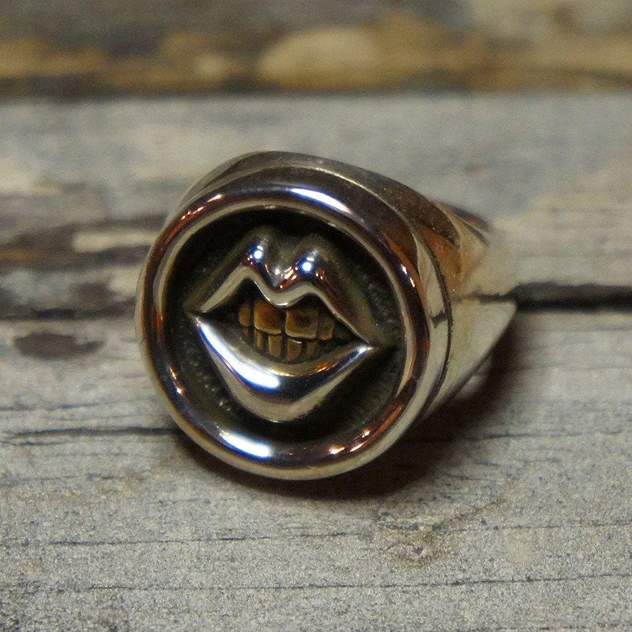 Fake smile Pride of NoCollar Ring