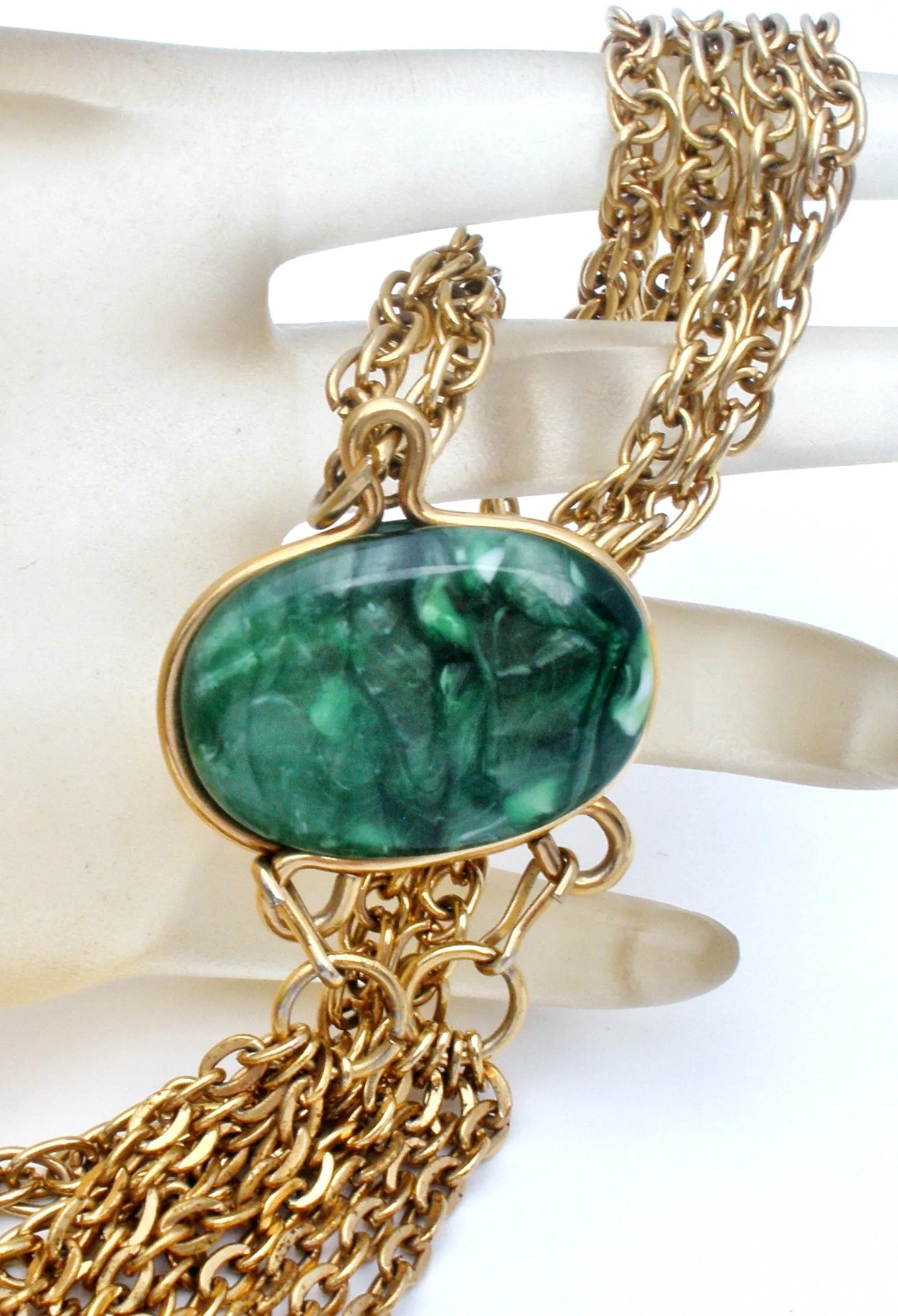 Sarah Coventry Necklace with Green Stone