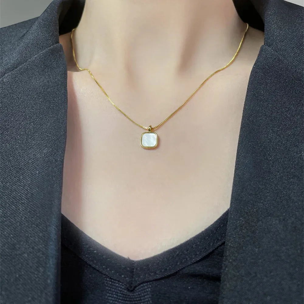 VAIGE Trendy Waterproof Stainless Steel Geometric Square Shell Choker Necklace with Link Chain, 11.4mm